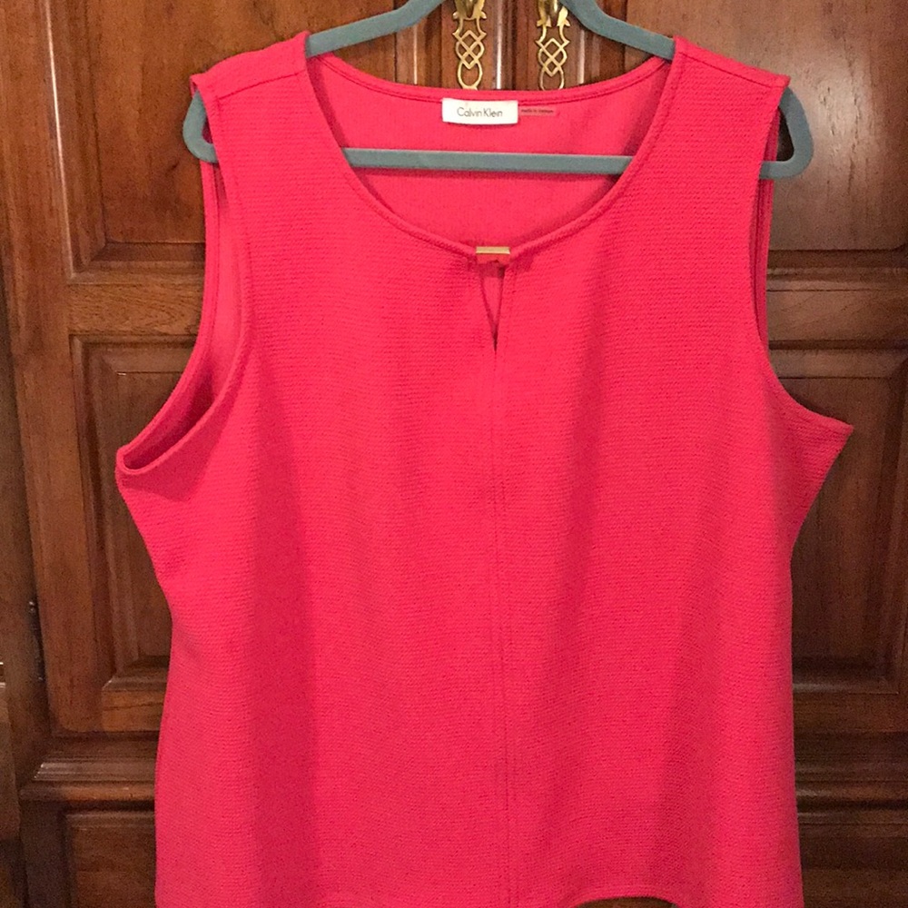 Woman’s sleeveless top